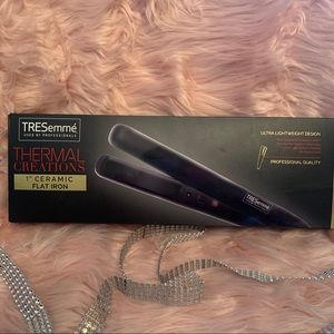 TRESemme Thermal Creations 1” Ceramic Flat Iron